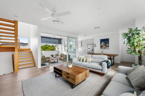 Seaspray at Burleigh, Surfers Paradise